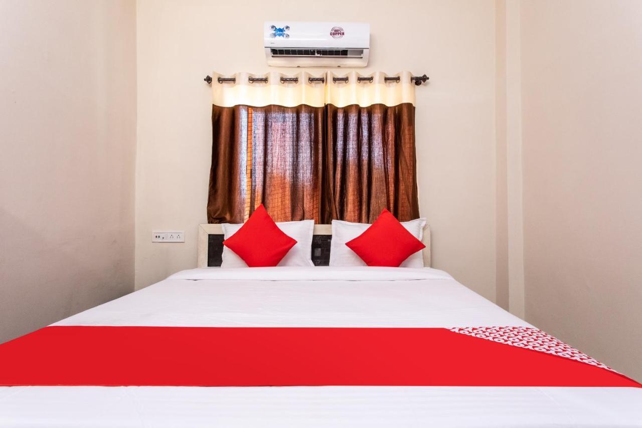 Oyo 18571 Ashoka Resort Indore Bagian luar foto