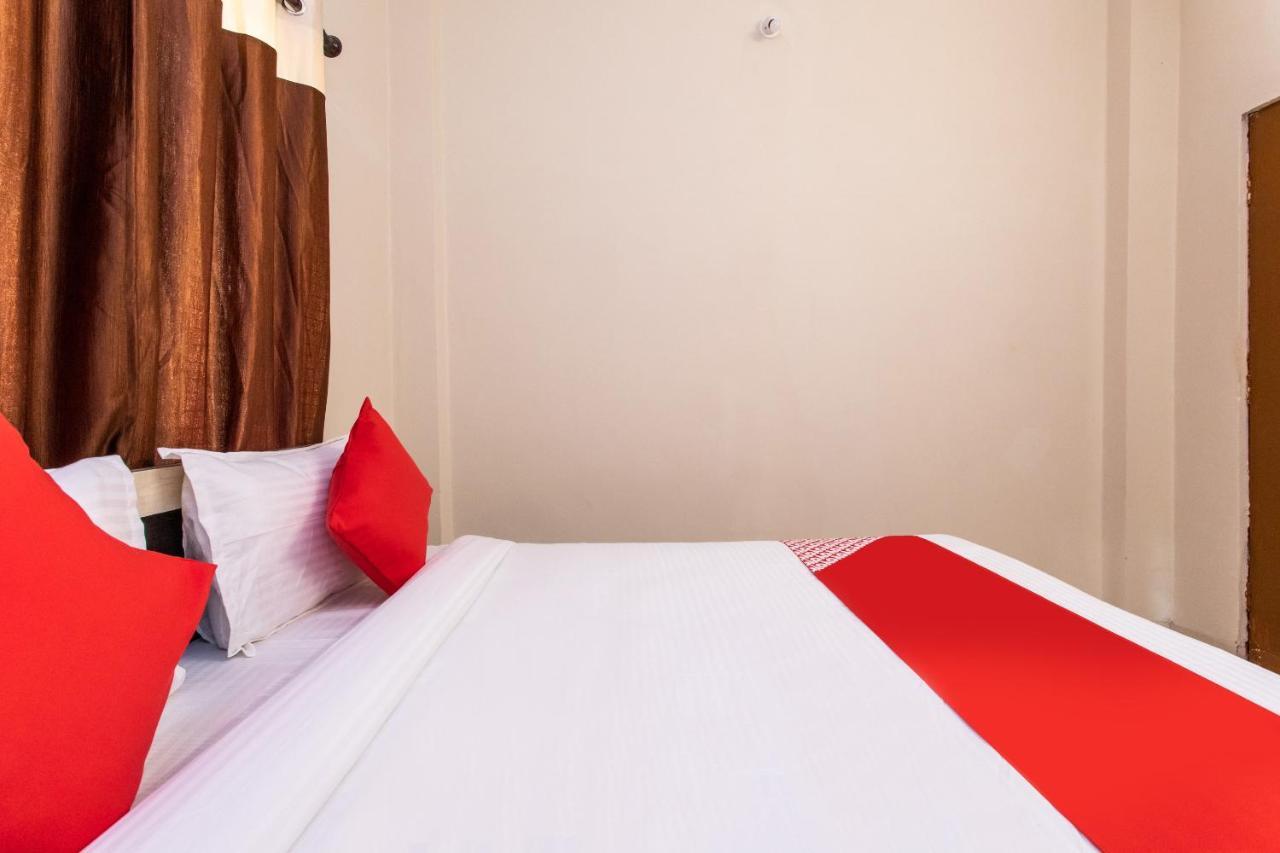 Oyo 18571 Ashoka Resort Indore Bagian luar foto